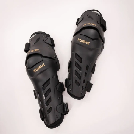 Наколенники Kioshi (Киоши) Dual Axis KN11 Черный - купить с доставкой, по выгодной цене в интернет-магазине Мототека