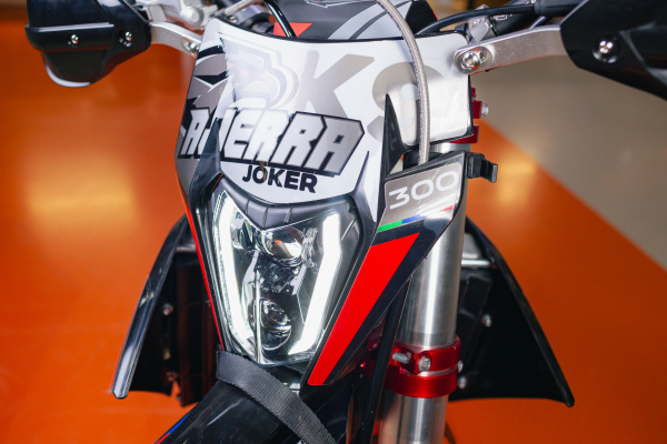 Мотоцикл кроссовый / эндуро Ajerra (Аджерра) Joker NB300 21\18 | Мототека