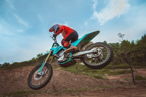 Мотоцикл кроссовый / эндуро KOVE (Кове) MX250 R фото 2 Мотоцикл кроссовый / эндуро KOVE (Кове) MX250 R фото 2