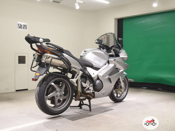 Мотоцикл HONDA VFR 800 2004, СЕРЕБРИСТЫЙ пробег 36261 | Мототека