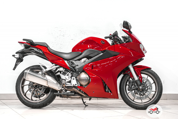 Мотоцикл HONDA VFR 800 2017, Красный пробег 17619 | Мототека