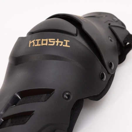 Наколенники Kioshi (Киоши) Dual Axis KN11 Черный - купить с доставкой, по выгодной цене в интернет-магазине Мототека