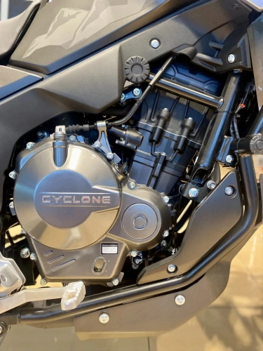 Мотоцикл дорожный CYCLONE (Циклон) RX600 ADV (SR600GY) чёрный с ПТС фото 3